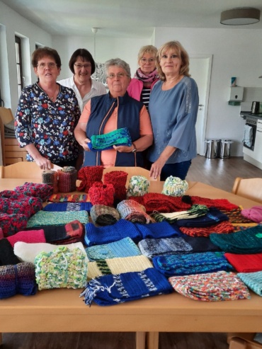 20220503_155019 Stricken Weihnachtspäckchen